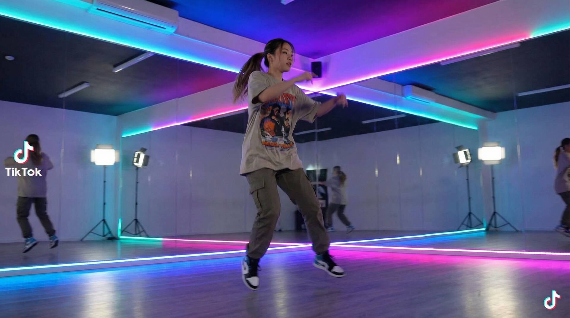 你懂的美少女写真视频